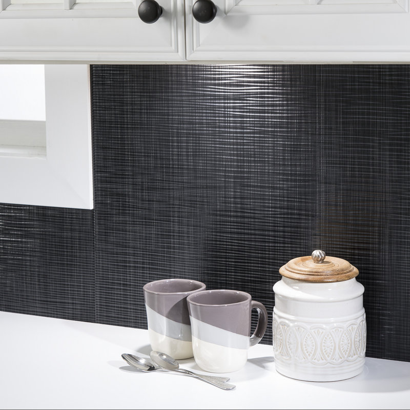 Ensemble de dosseret décoratif en vinyle FASÄDE Ripple 15 pieds carrés, Onyx brossé