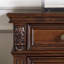 Armoire d'appoint en noyer massif