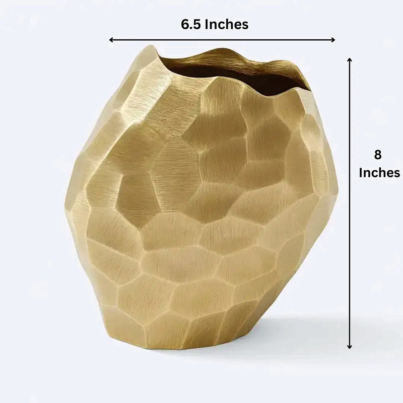 Vase en aluminium doré à facettes