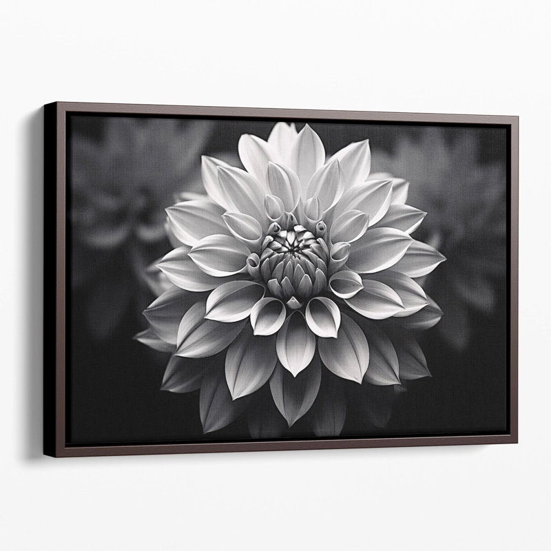 «Calming Petal Essence», art mural, Papier semi-lustré, H 24 po x l 36 po x P 0,02 po