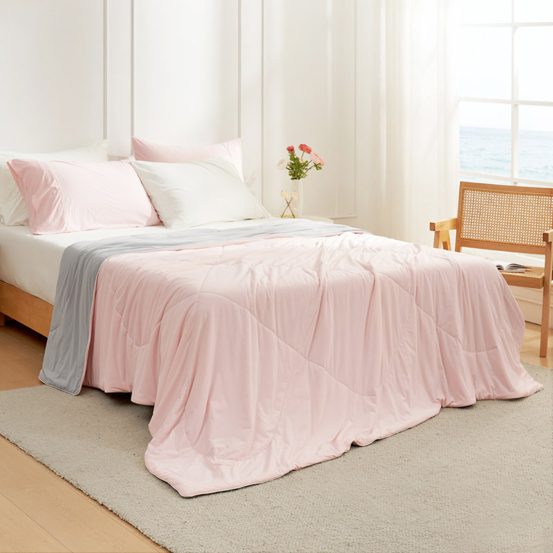 Cooling Comforter for Hot Sleepers – Reduces Skin Temp 2–5°C, Fluffy Down Alternative Fill, Machine Washable, All-Season Blanket for Night Sweats