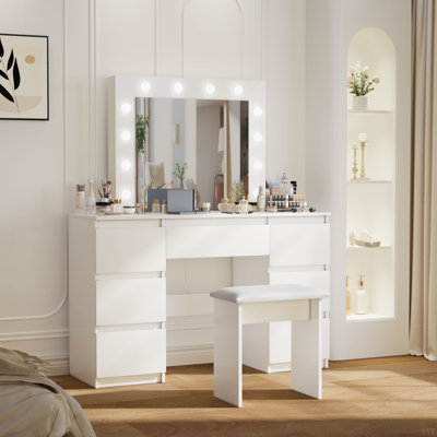 Grandes tables de coiffeuse avec miroir et lumière