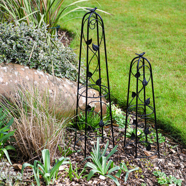 Marlow Home Co. Adino 91.5cm H x 26cm W Iron Obelisk Trellis | Wayfair ...