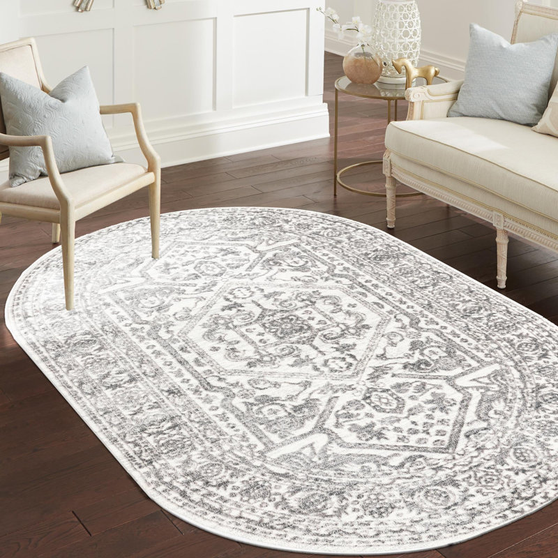 Tapis traditionnel urbain gris-blanc, Ovale 5 pi 3 po x 8 pi
