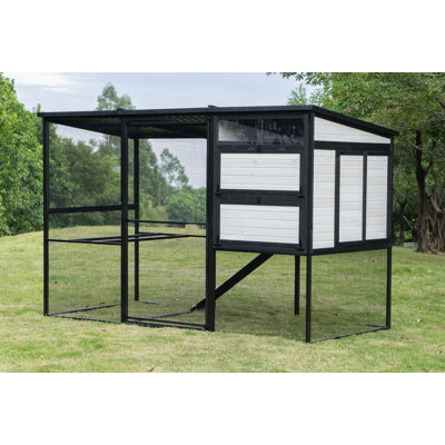 Modern Ultraguard Large Metal Framed Chicken Coop