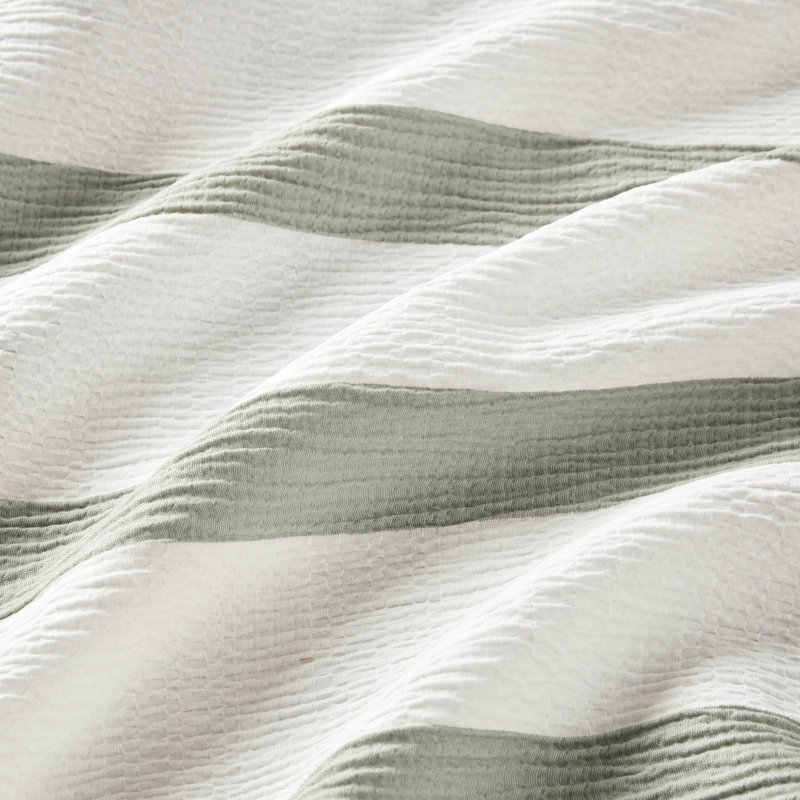 Édredon très grand / très grand teint avec rayures, motif froissé doux, confort à l'année, revers en microfibre, entretien sans effort, texture légèrement froissée, chaleur longue, peu d'entretien