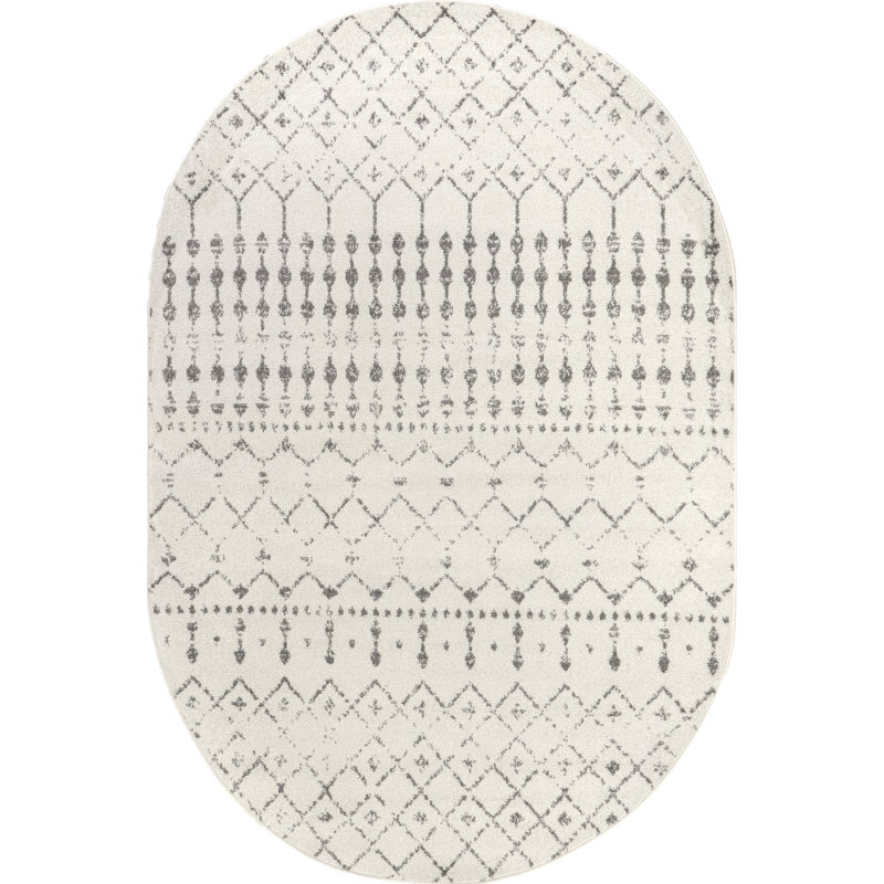 Tapis marocain à motif géométrique gris / blanc cassé Giannini, Ovale 4 pi x 6 pi