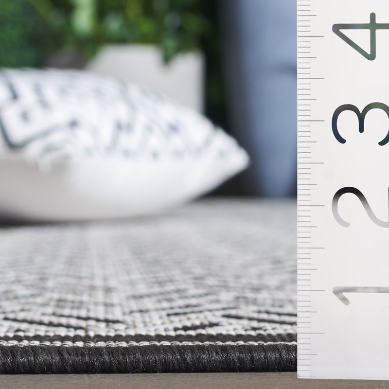 Terrace 800 Geometric Indoor/Outdoor Rug, Square 6'7"