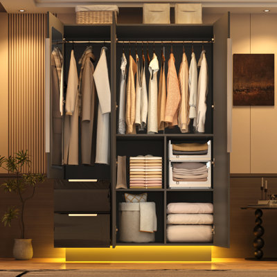 Armoire-penderie moderne ultrabrillante avec tablettes et tringle