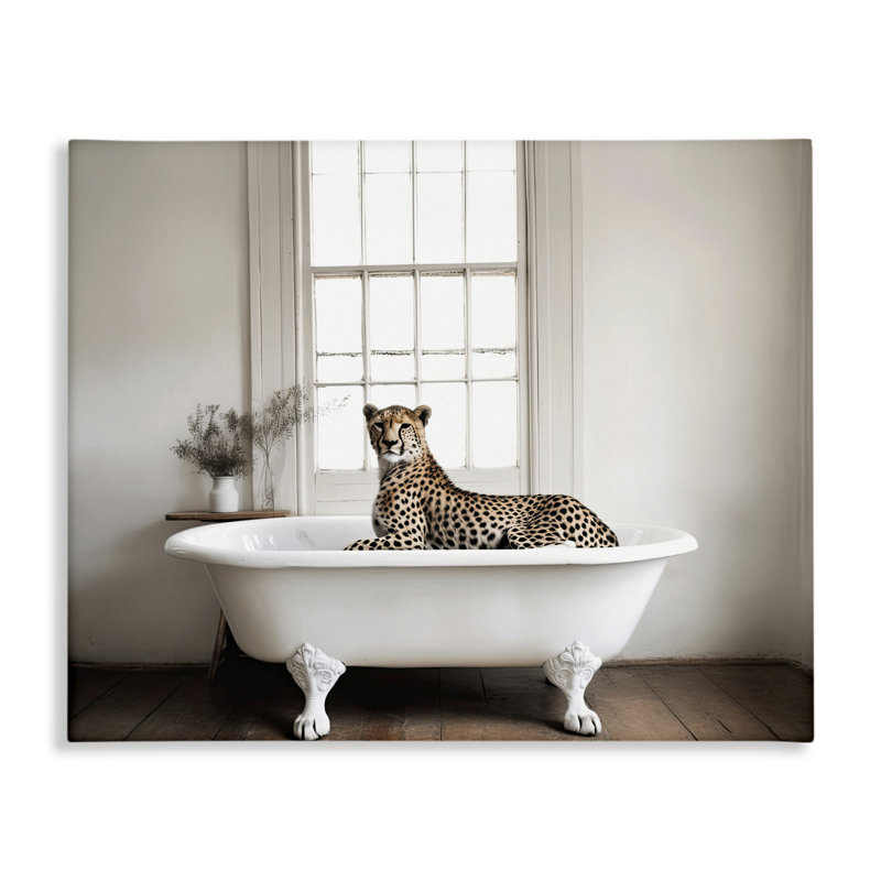 Toile «Big Cat Cheetah Bath Time» par Sasha, H 36 po x l 48 po
