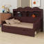 Lit de jour en bois classique avec tiroirs de rangement et tablettes décoratives pour tête de lit-935118146