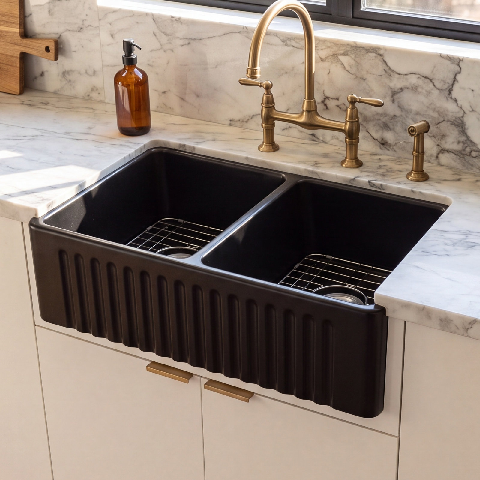 Eclipse 33" Double Bowl Farmhouse Kitchen Sink, Black