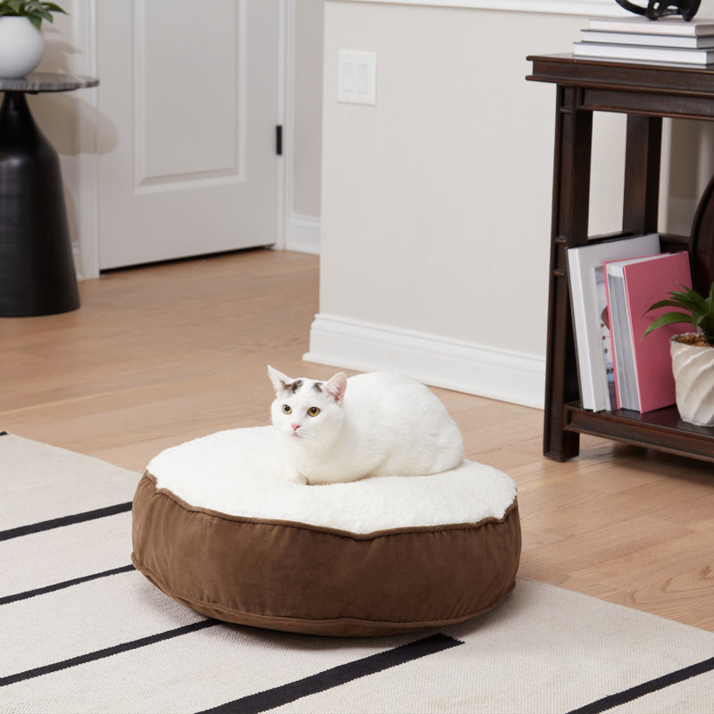 Lit rond pour chat, Latté