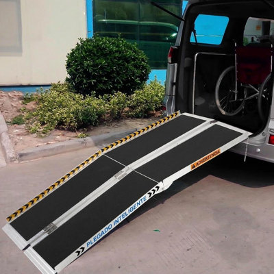 6FT Aluminum Folding Wheelchair Ramp for Doorways & Steps – Heavy Duty 600 lbs Capacity Threshold Ramp with Non-Slip Surface for Home Entry, Scooters, Elderly Access