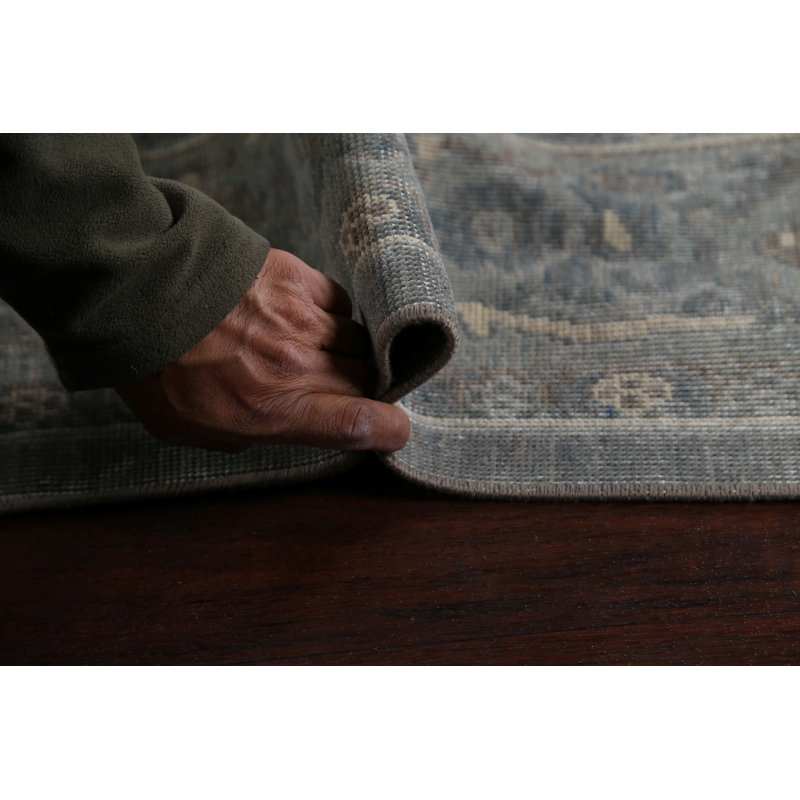 Tapis oriental gris en laine 6 pi 7 po x 9 pi 9 po