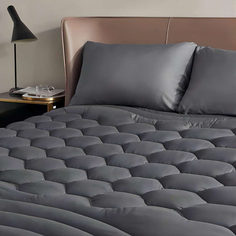 Protège-matelas matelassé Lits / Simple TG avec housse en relief brossé, couvre-lit noir et respirant pour chambre de dortoir