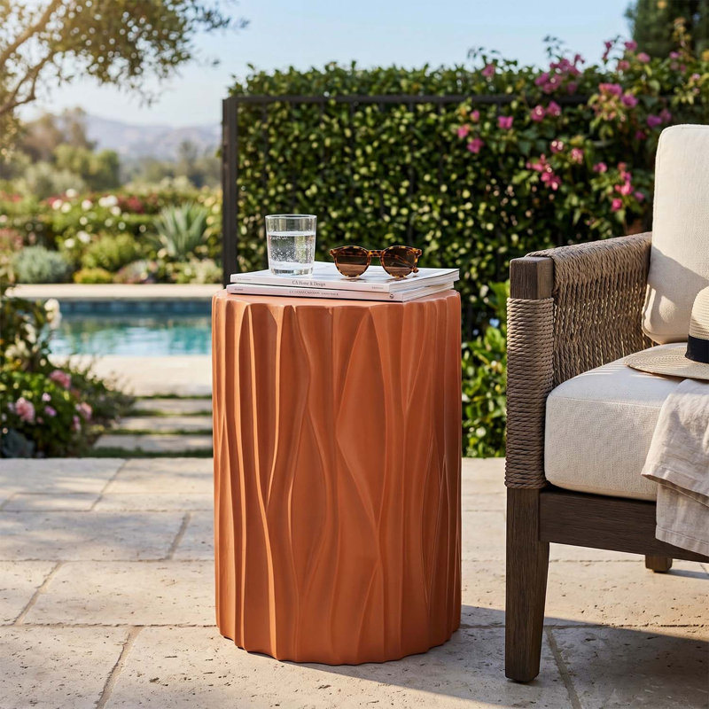 Table d'appoint cylindrique en terre cuite texturée Wave