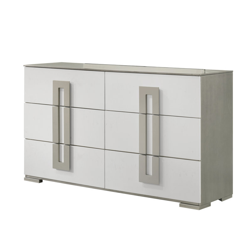 Kyrstyn Dresser