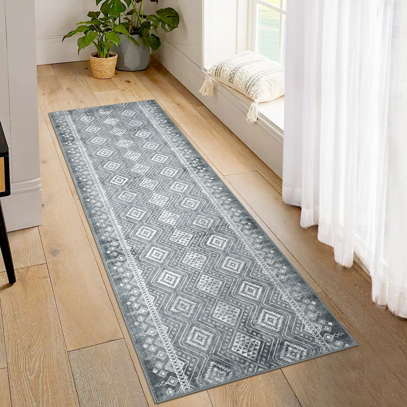 Klieves Washable Geometric Indoor Rug, Runner 2' x 6'