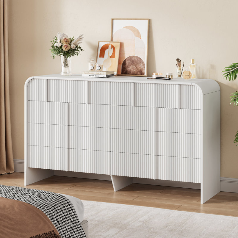 Commode 55,1 po de largeur avec 10 tiroirs, commode cannelée pour chambre à coucher et salon, Blanc