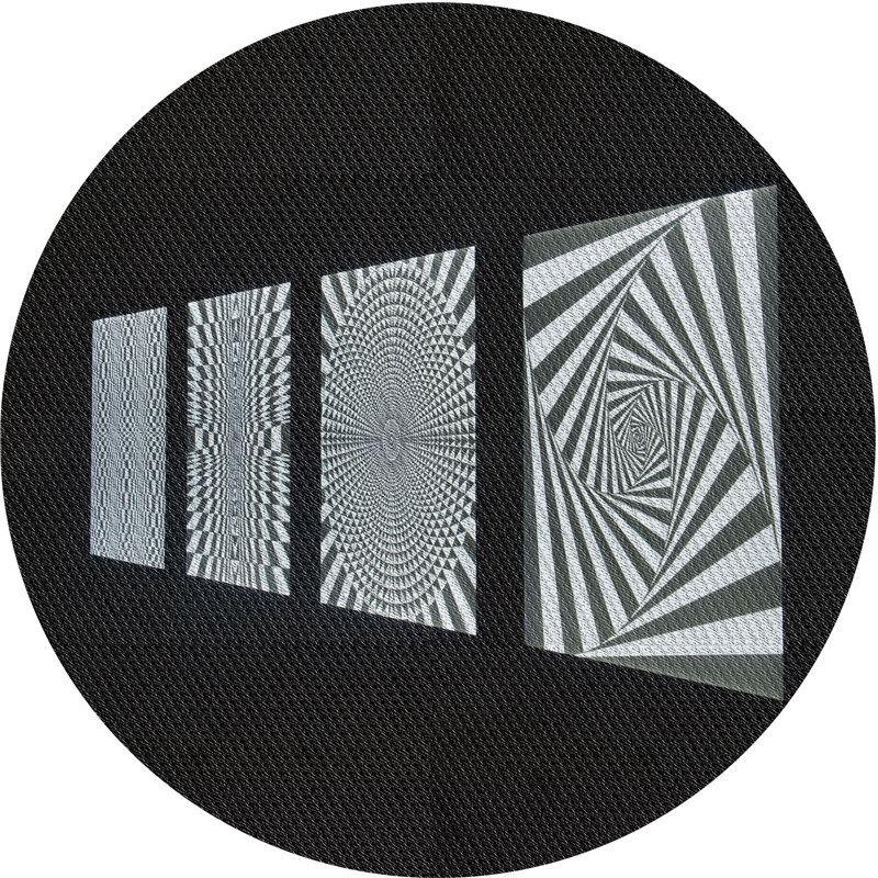 Tapis noir Kirtland, Rond 8 pi