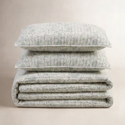 Eden Paisley Cotton Quilt Set