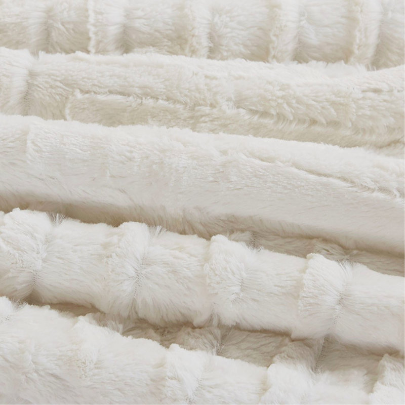 King/Cal King Fur Down Alternative Comforter Mini Set, King Comforter + 2 Pillow Shams