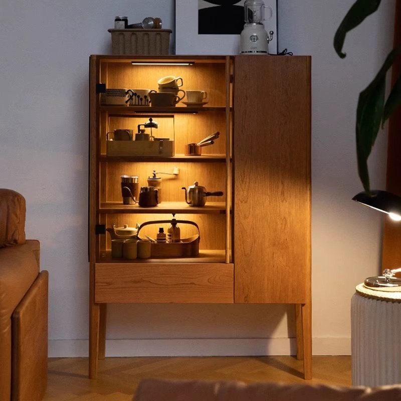 Vitrines en bois brun massif, Brun