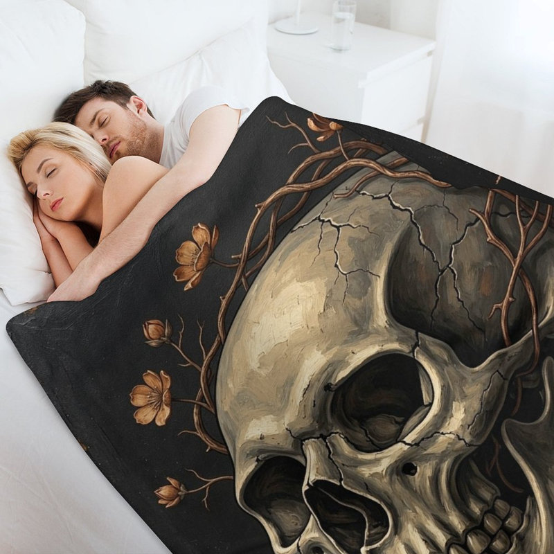 Jeté en flanelle Skull With Vines, 60 x 80 po
