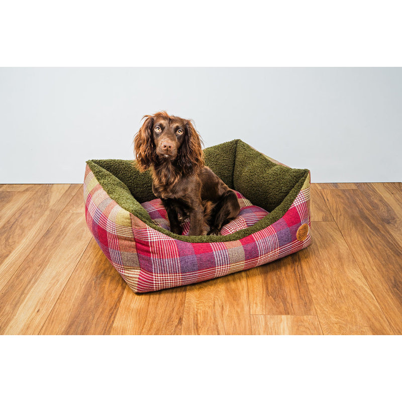 Polyester Pet Bed, 109" W x 83" D x 33" H