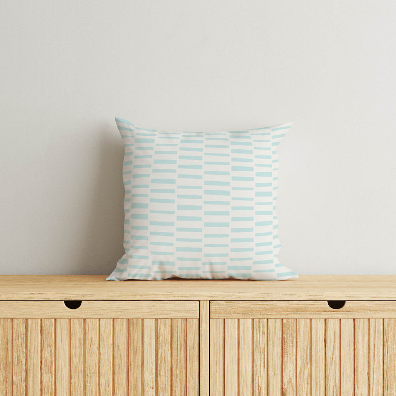 Coussin Flat Attack, H 16 po x l 16 po, Bleu clair / rayures bleues