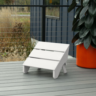 Chaise Adirondack en plastique avec repose-pieds Byrnes