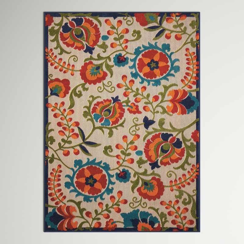 Tapis intérieur/extérieur Bernia floral ivoire/rouge/vert, Rectangle 3 pi 6 po x 5 pi 6 po