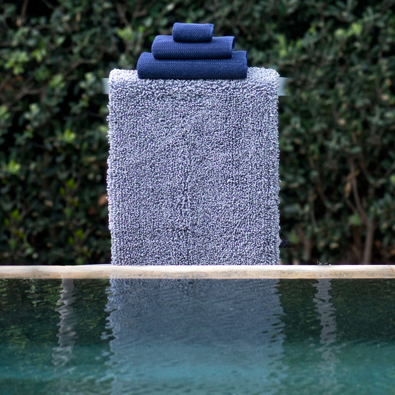 Clean Ocean Bath Rug, 20'' W x 31'' L, Oxford