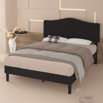Structure de lit plateforme tapissier en tissu Alair Teddy