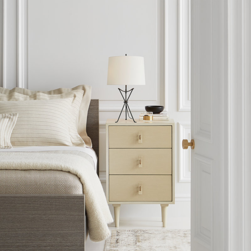 Neith Tripod Table Lamp, Gild