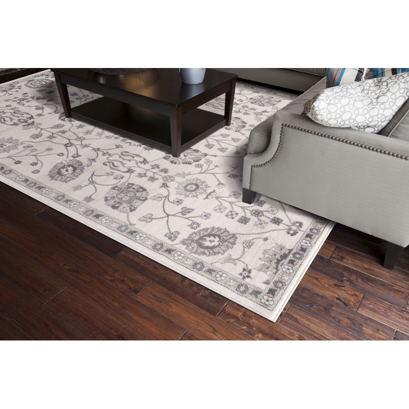 Oriental Indoor Rug, Rectangle 7' x 9'