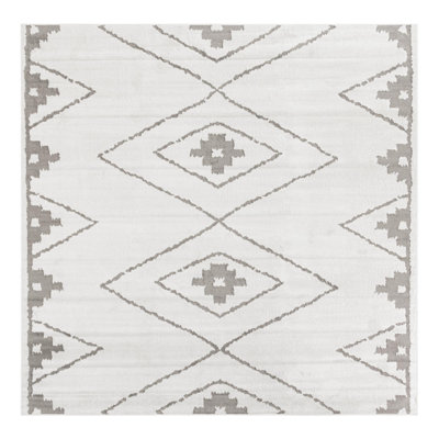 Latitude Run® Vefsna Nikolis Rug Ivory