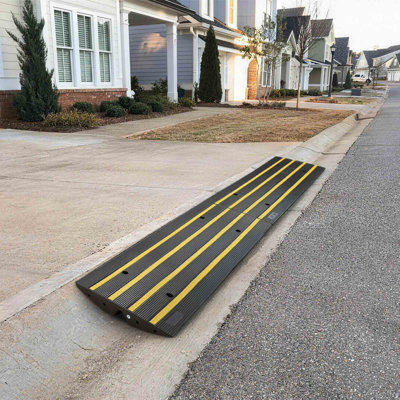 Yescom Driveway Curb Ramp Low Profile Car Ramp 2.6" Rise Garage Sidewalk 2 Pack