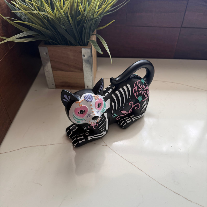 Figurine de chat squelette en résine, style gothique, pour le Jour des Morts, avec détails multicolores, 20 cm de large.