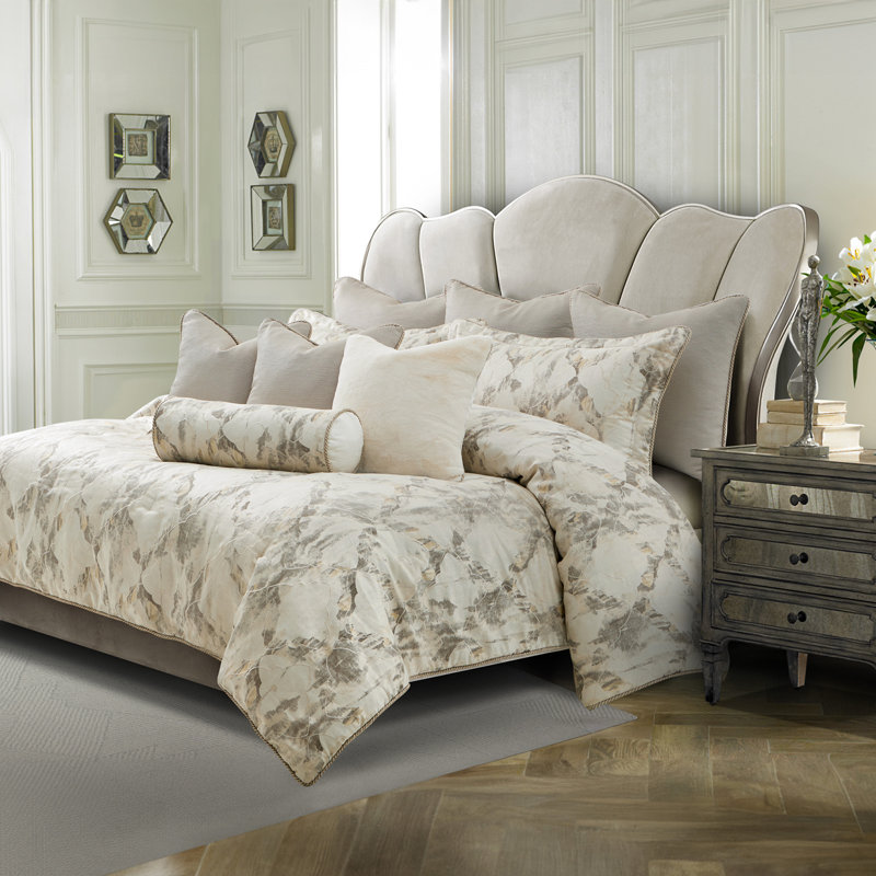 Glennridge Comforter, King Comforter + 5 King Shams