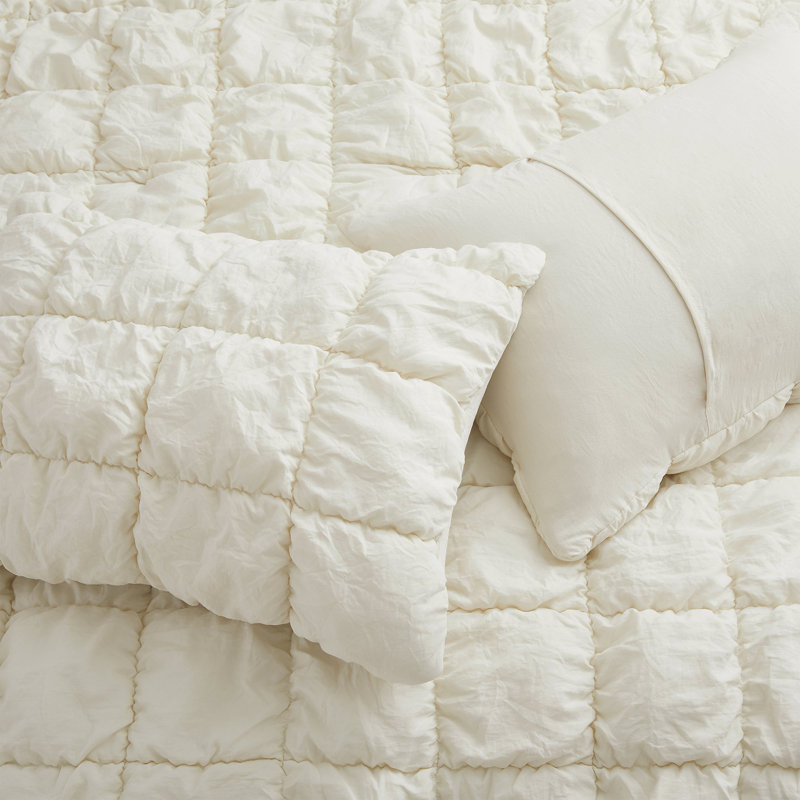 Textured Seersucker Bedding Set - Soft 3-Piece Comforter Set With Matching Shams, Machine Washable, Full/Queen, Cream