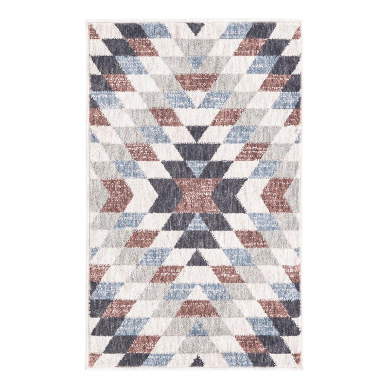 Perlita Geometric Indoor Rug, Rectangle 2' x 3'