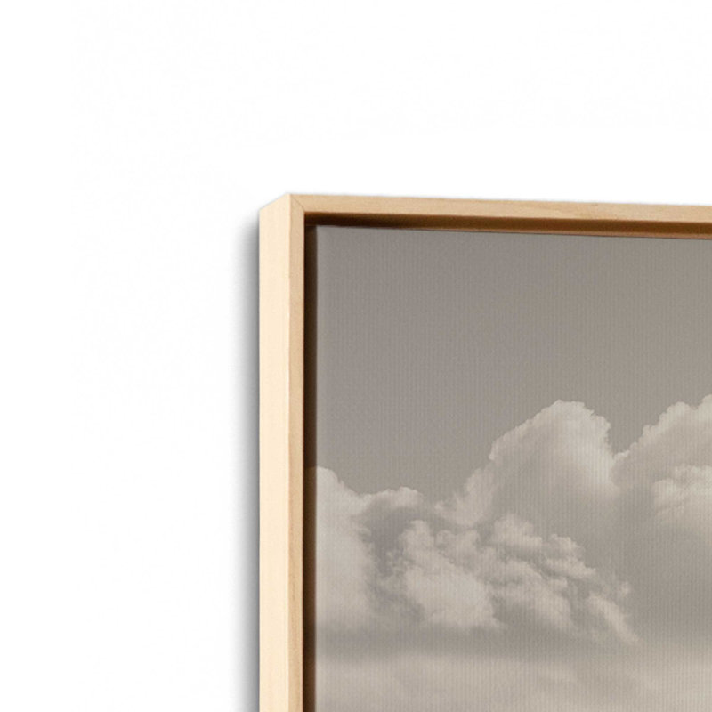 «Calm Ocean Skies», reproduction sur toile, Cadre flottant en érable américain, H 24,75 po x l 36,75 po x P 1,75 po