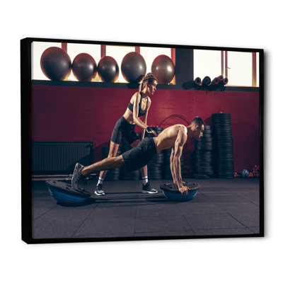 Athlétisme, femme avec haltères - décoration murale aérobie et musculation_106273