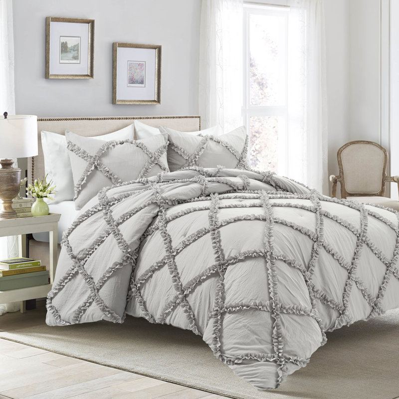 Light Gray Ruffle Diamond Full Comforter Set