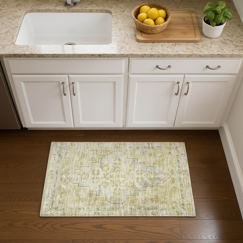 Premium Machine Washable Mayfield Border Rug, Rectangle 1'8" x 2'6"
