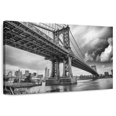 Lilie BW Manhattan Bridge