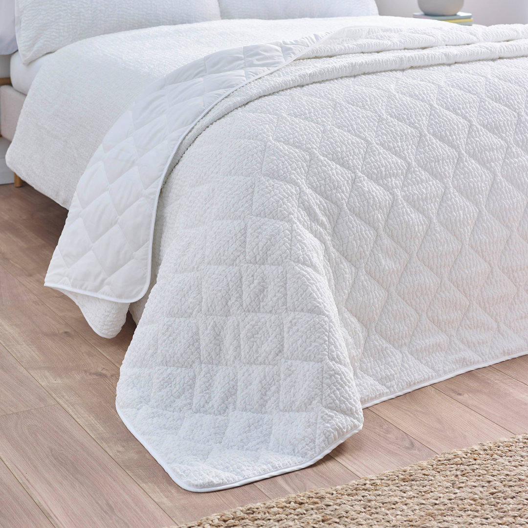 Crinkle Seersucker Texture 220x220cm Bedspread