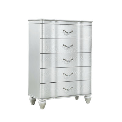 Commode 5 tiroirs de style traditionnel avec poignées en métal
